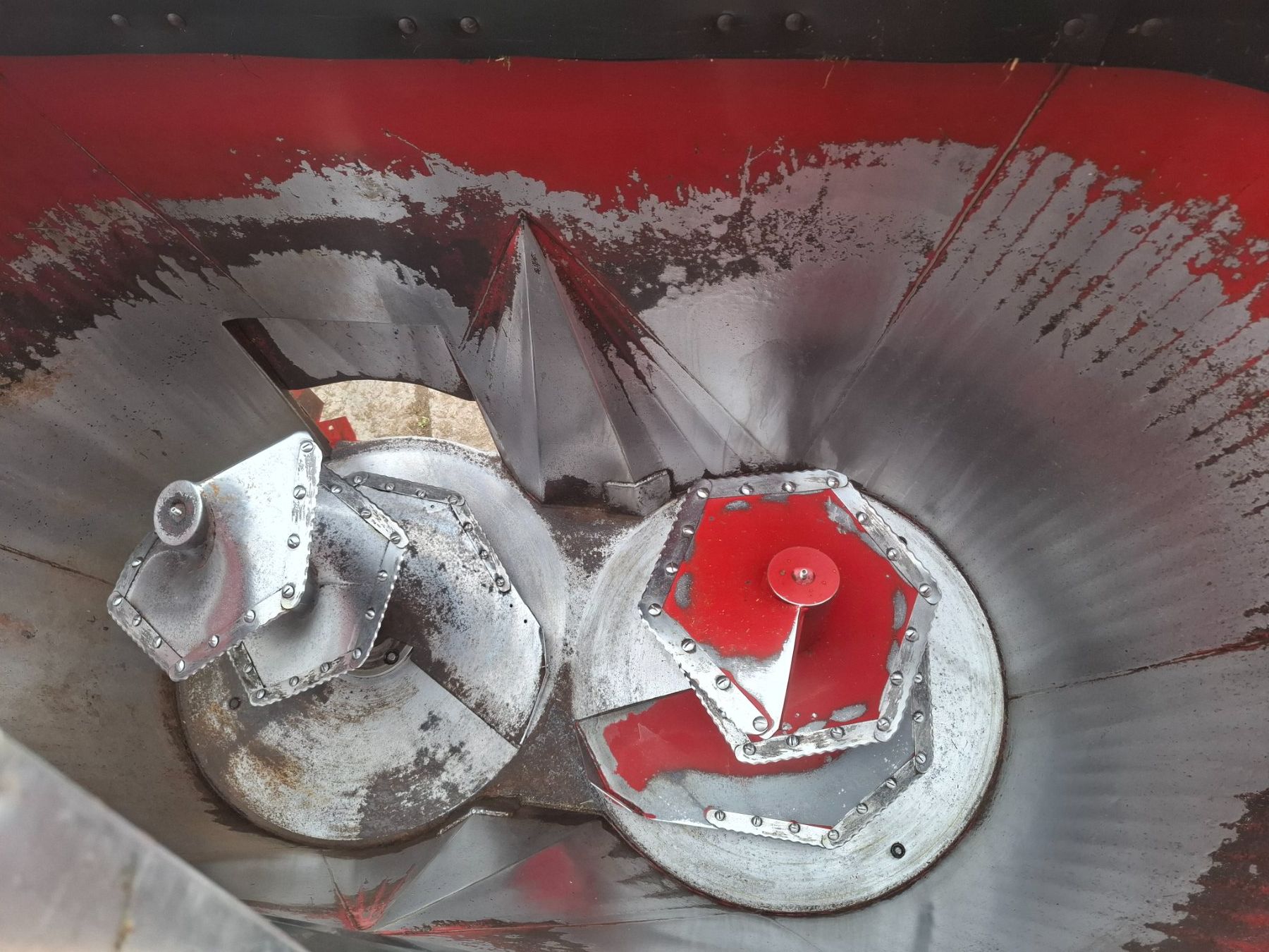 Tutte le macchine: Jaylor a100 selbstfahr futtermischer – Usato da Ulisbach venduto da Sb_05 7
