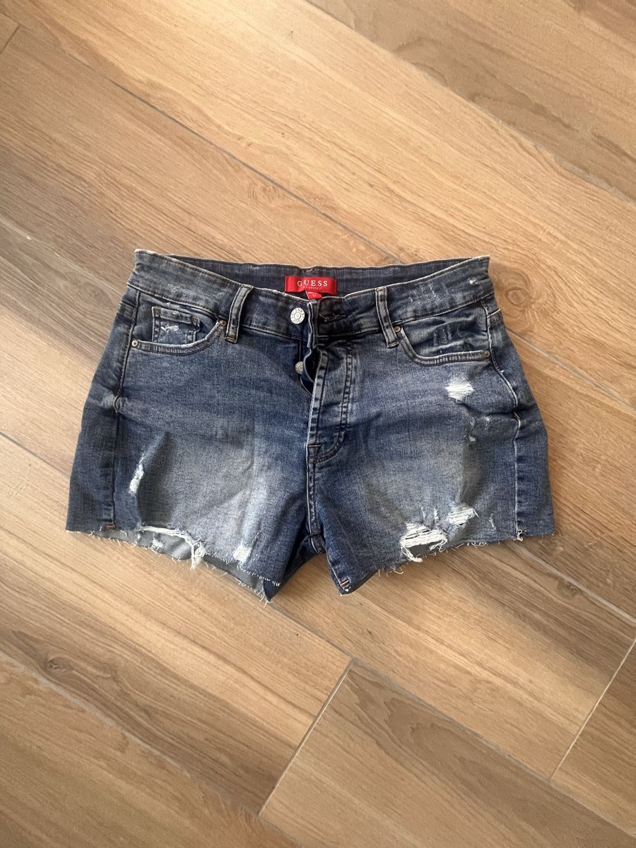 Guess Jeans: Guess Hotpants EU40/US27 – D'occasion à Hefenhofen par gusti144