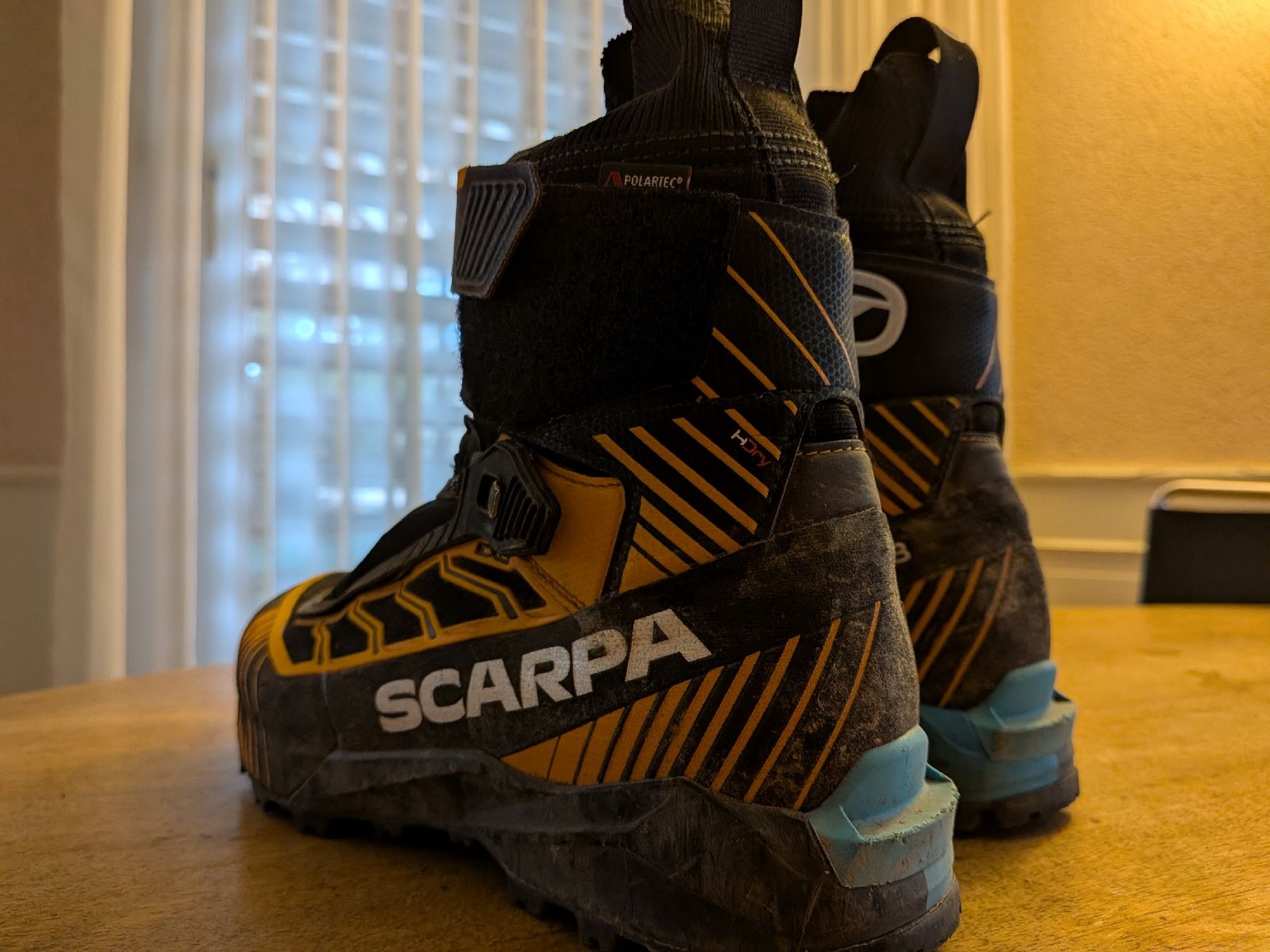Herrenschuhe: Scarpa ribelle tech 3 39.5 – Gebraucht aus Pully von jujuteb 3