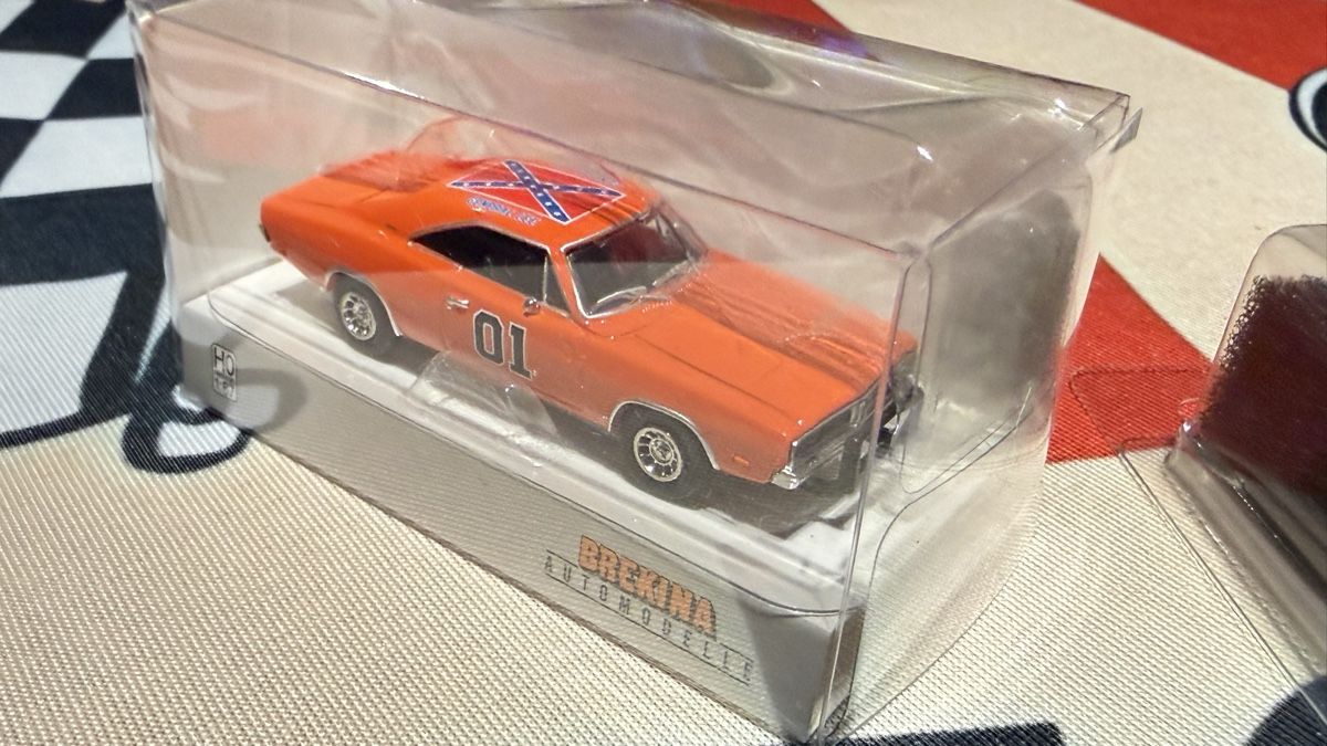 Dodge Modellini d'auto: "General Lee" mit Figuren, 1:87 – Nuovo e nell'imballaggio originale da Basel venduto da Zomeg 4