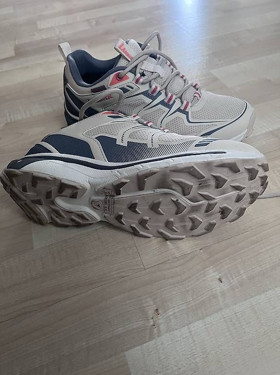 Chaussures femmes: Landrover Schuhe – D'occasion à Kestenholz par pro_5c25 1