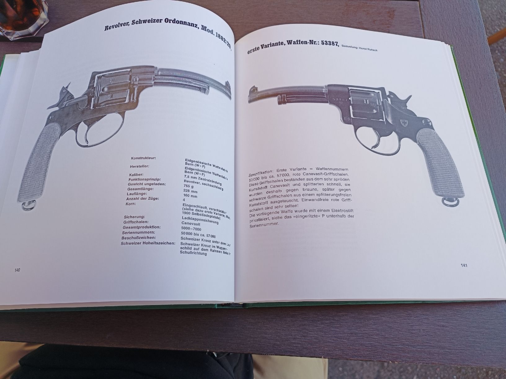 Libri: Bildband / Faustfeuerwaffen Der Eidgenossen 1. Auflage 1978 – Usato da Brugg AG venduto da Ente015 3