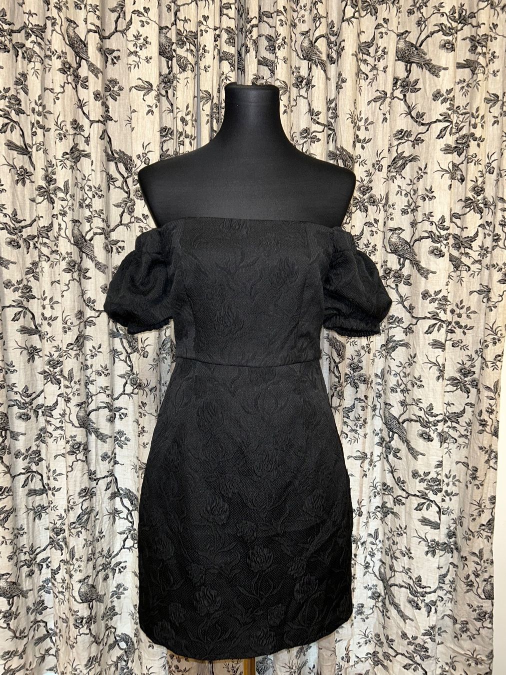 Vestiti: SCHULTERFREIES KLEID – Nuovo (secondo la descrizione) da Luzern venduto da Suneha