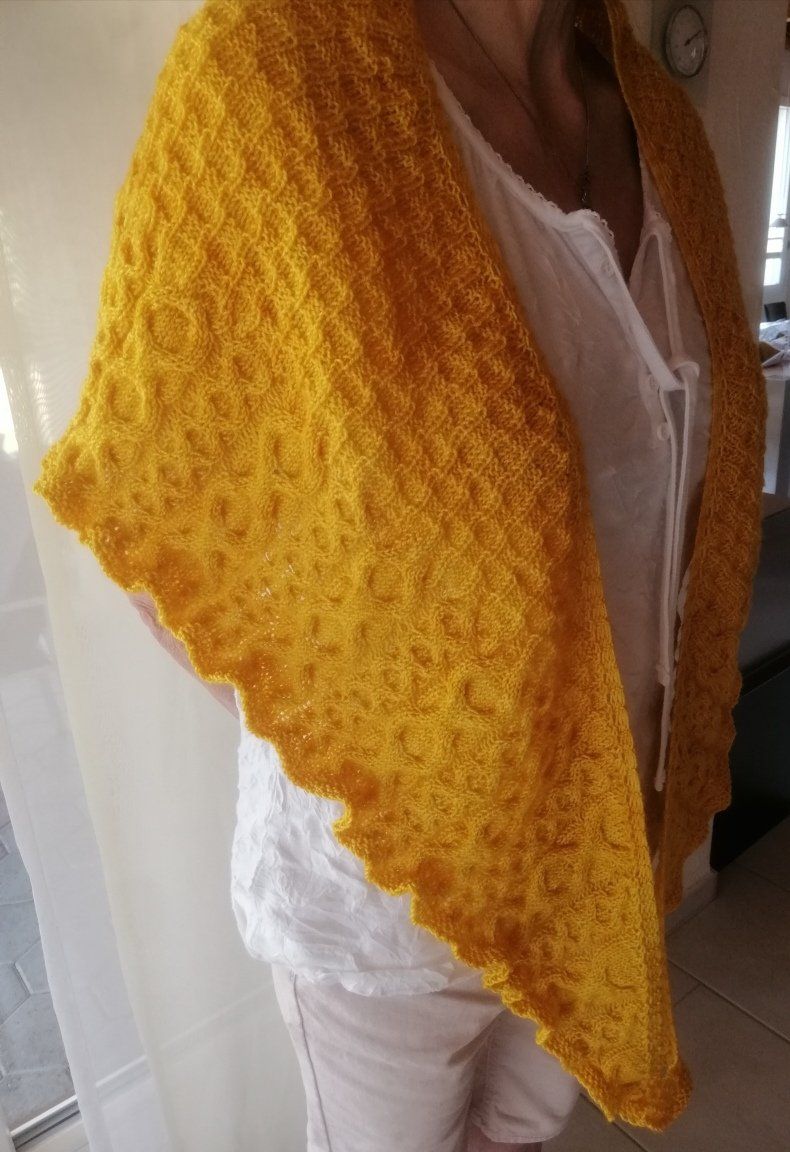 Foulards, Tücher & Schals: Schultertuch "Honigtopf", 100% Merino  NEU – Neu (gemäss Beschreibung) aus Langenthal von Handstrick