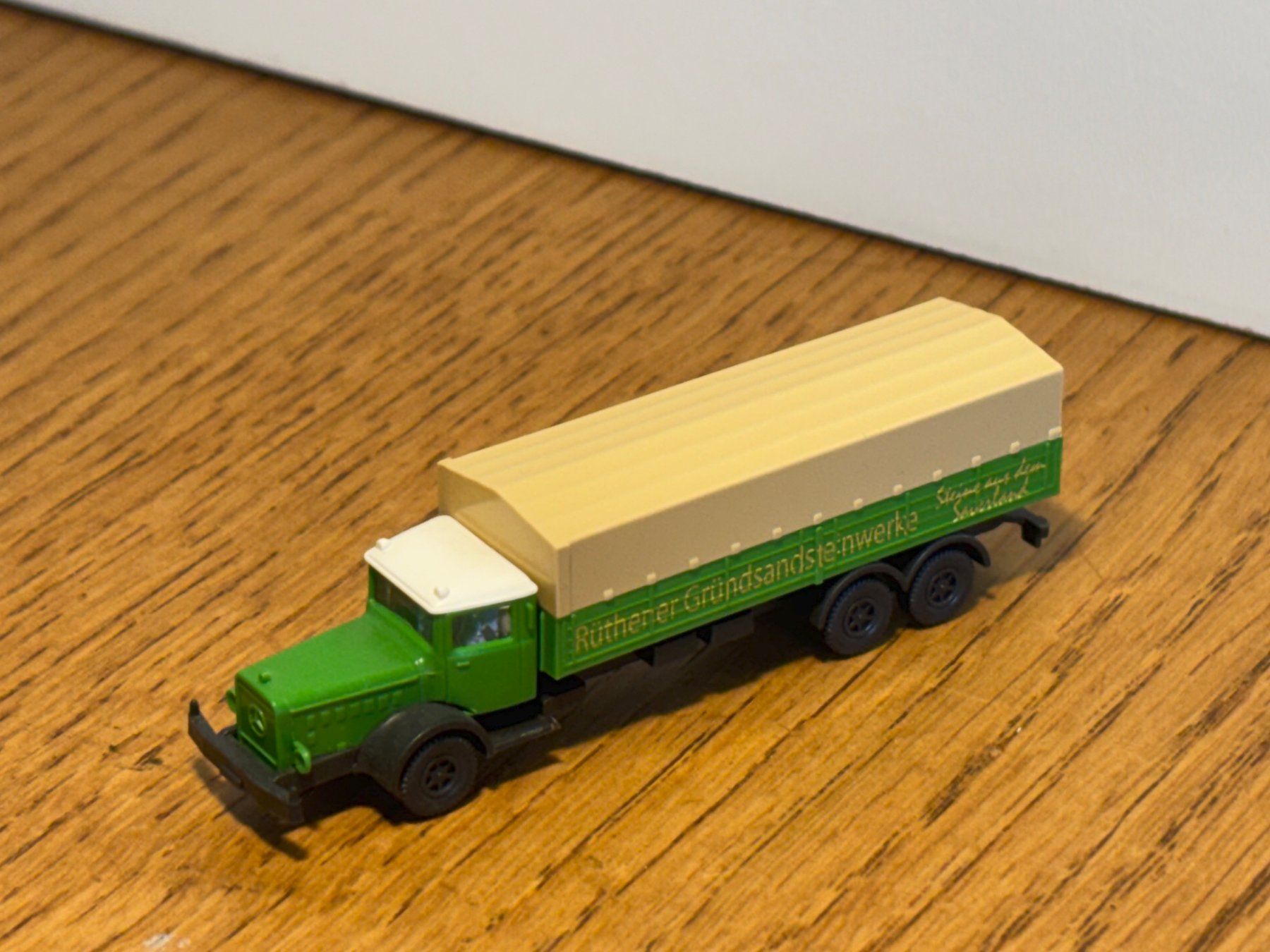 Modelleisenbahnen: M1415: Oldtimer Lastwagen (Spur N) – Gebraucht aus Birsfelden von Birs_25 1