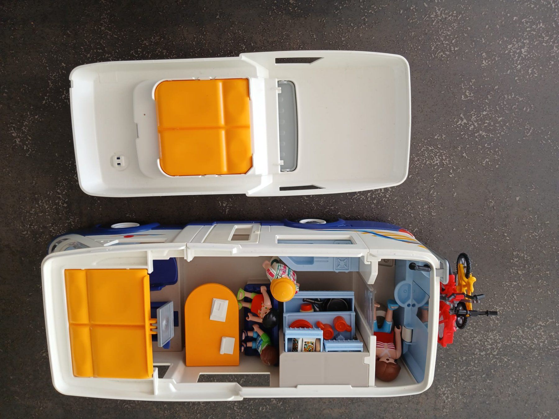 Playmobil Jouets: Playmobil Camping car – D'occasion à Delémont par oli_5d8n 1