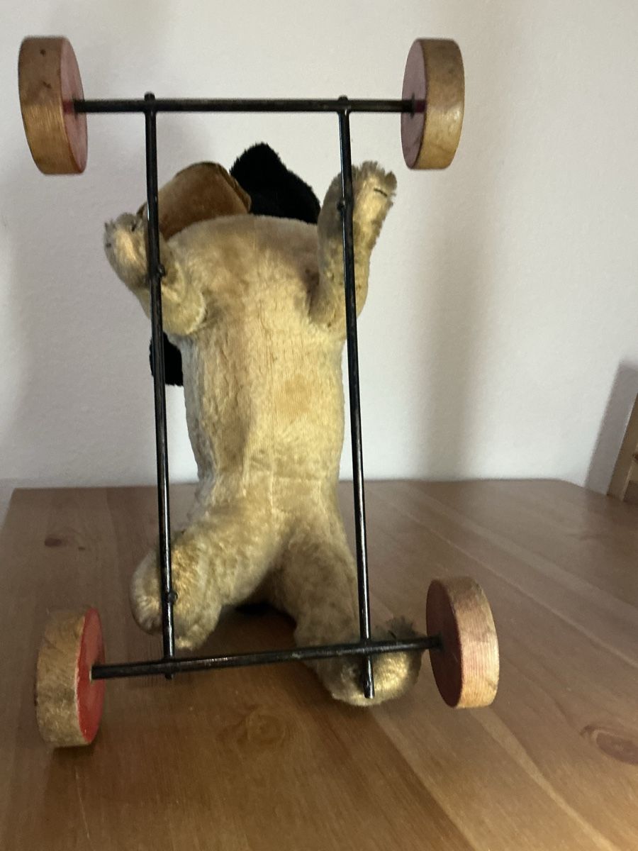Steiff Spielzeuge: Bully von Steiff auf Rädern – Gebraucht aus Basel von Ajscha7o1 7