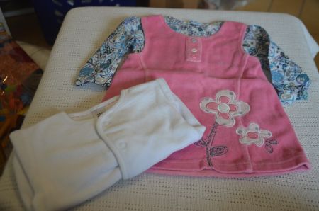 TAILLE 68 - JOLIE ROBE + VESTE