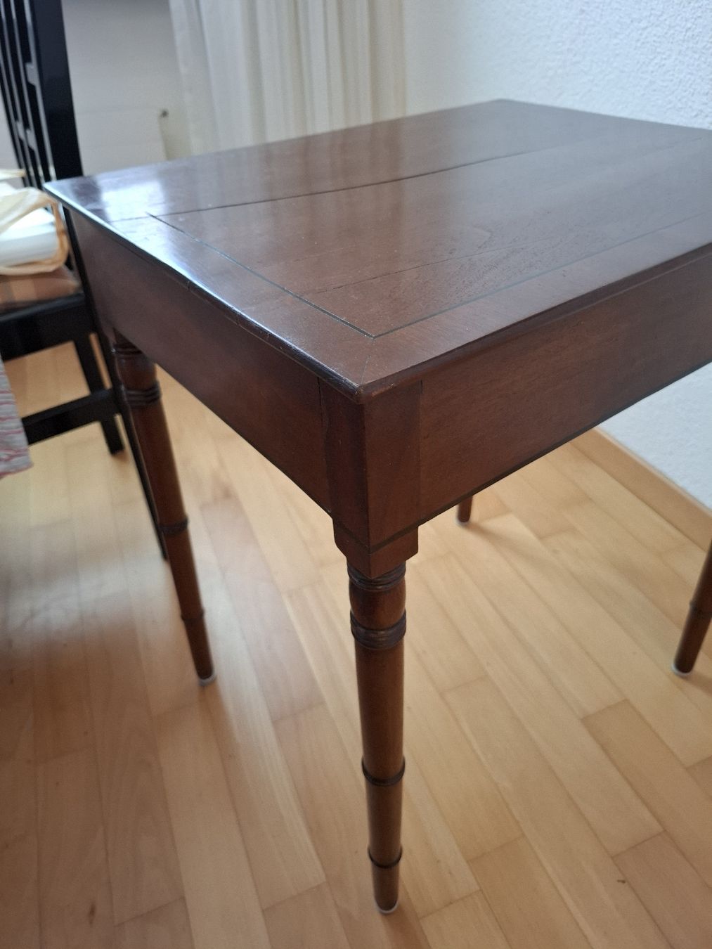 Tables: Beistelltisch Mahagonie – D'occasion à Zürich par arm_9ffr 4