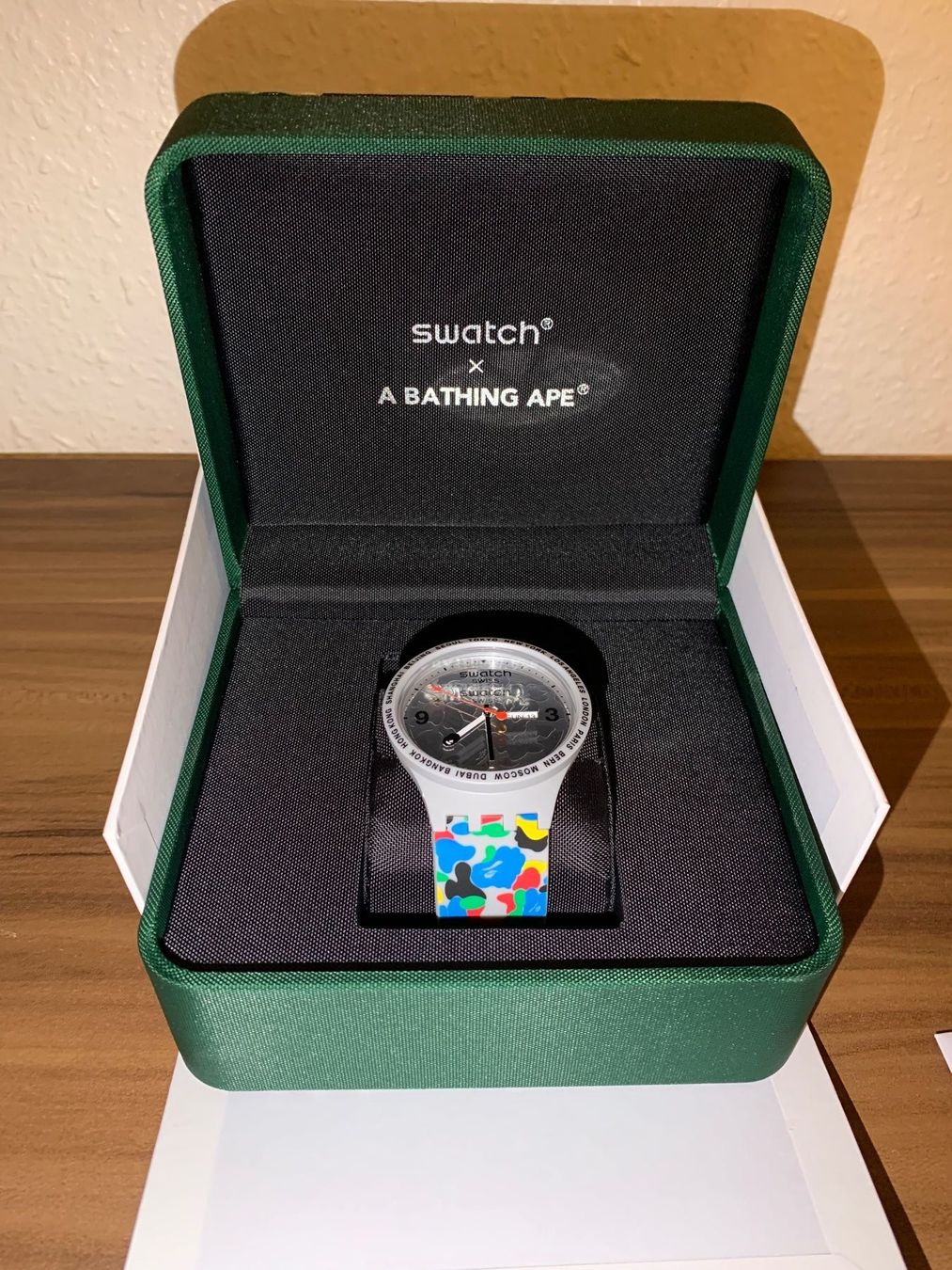 Swatch Orologi: Swatch x BAPE Tokyo Edition – Nuovo e nell'imballaggio originale da Erlach venduto da migdep985 5