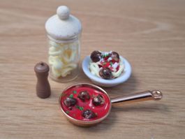 Nudeln mit Hackbällchen Set, Handgemacht