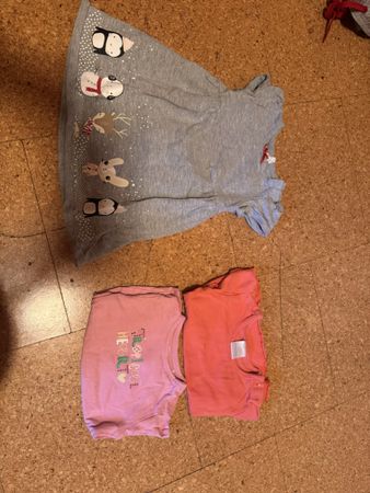Babykleidchen und Tshirts