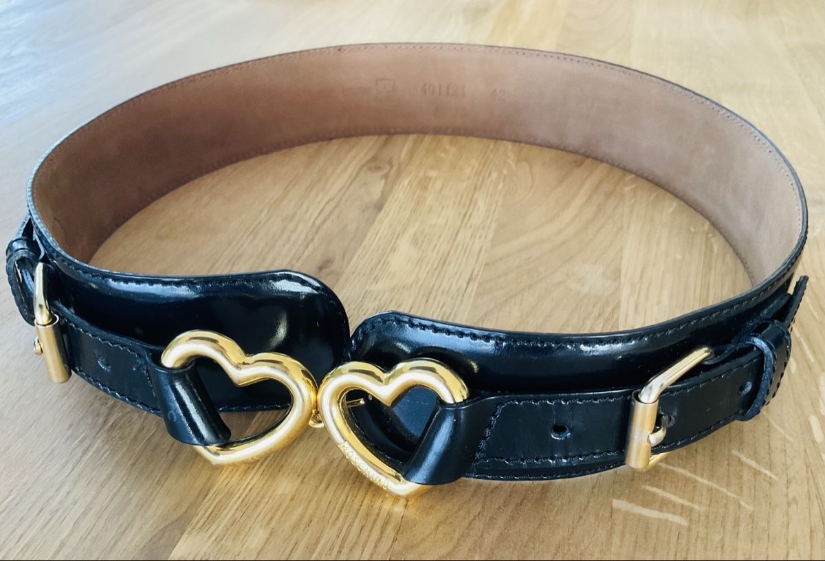 Cinture: Moschino Ledergürtel – Usato da Sursee venduto da Tinkerbell99