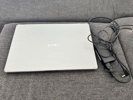 Acer Aspire 5 A515-52-737H Notebook guter Zustand