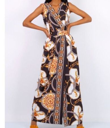 Robe longue blanche à motifs jaune noirs