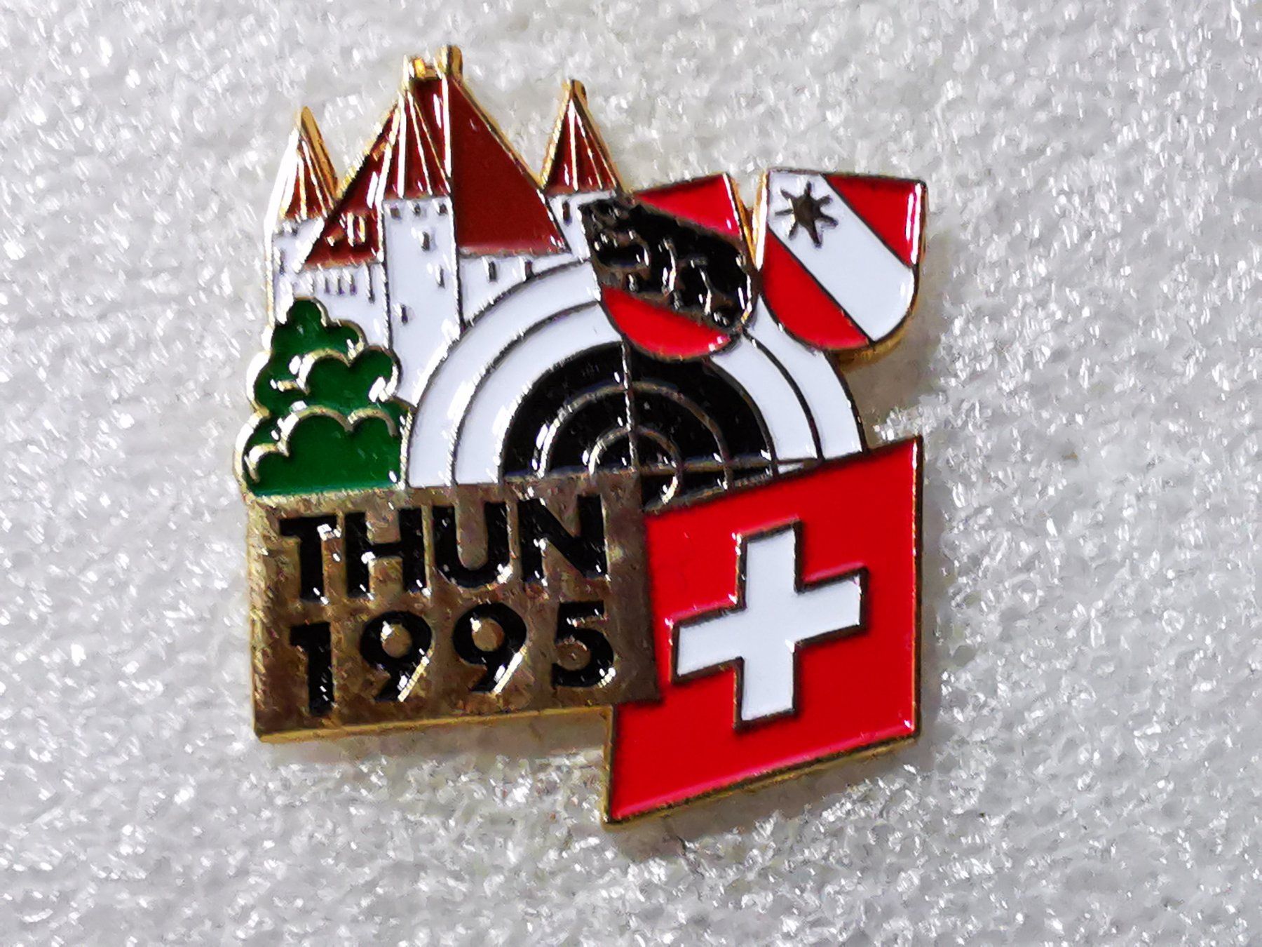 Plaquettes & Badges: Ansteckpin 49: Thun – D'occasion à Oppligen par Pin-Fall-Shop