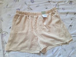 Shorts Grösse S/M NEU MIT ORIGINALETIKETTE