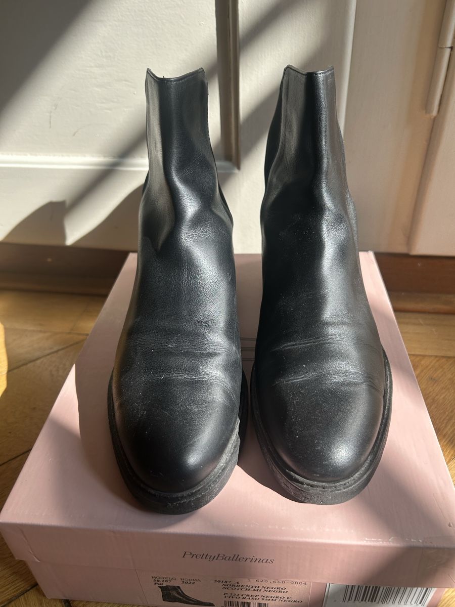 Scarpe da donna: Pretty Ballerinas Stiefel, Schwarz, Gr. 41 eher eine 40 – Usato da Bern venduto da FreitagsSachen22 1