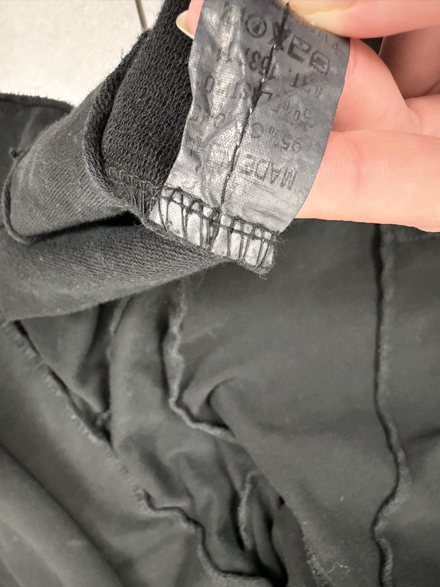 Jacken: Unique Black Spring Jacket, Italian Design, Size M – Gebraucht aus Knonau von Grapesvintage 3