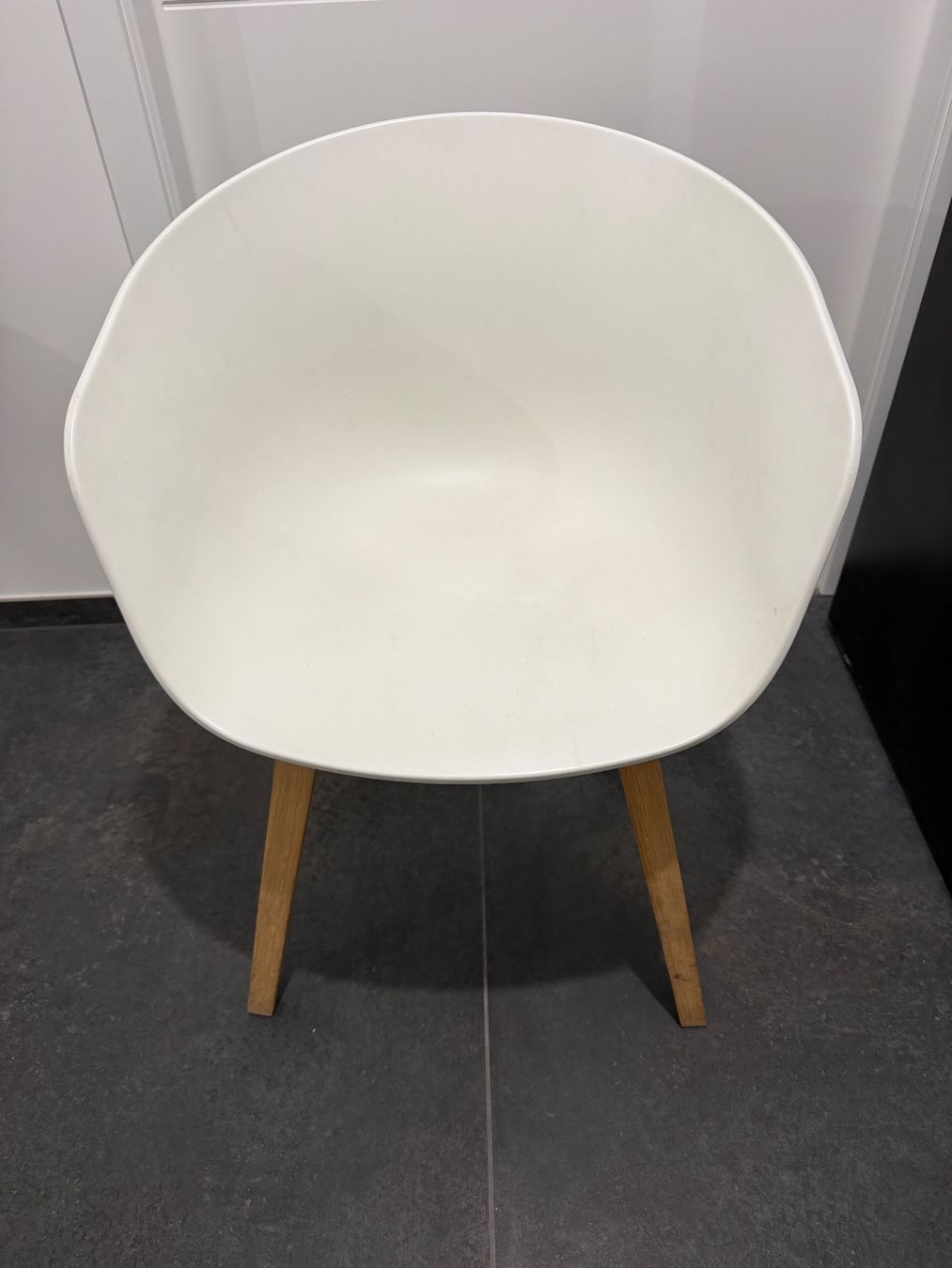 Sedie: Chaises design blanches bois lot de 4 bon état – Usato da Chêne-Bourg venduto da phi_gy8d 3