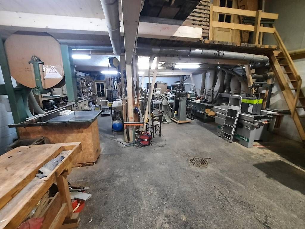 Sonstiges für Büro & Gewerbe: Collocation d'atelier menuiserie  – Gebraucht aus Salvan von cra_qnt2