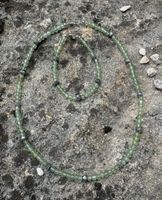 Selbstgemachte Arm- und Halskette