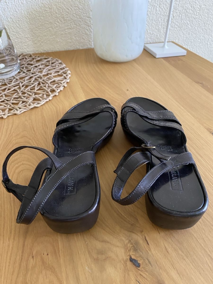 Scarpe da donna: Sandalen Naviboot Grösse 38, schwarz – Nuovo (secondo la descrizione) da Hünibach venduto da nadalila 1