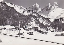 Preda am Albulapass mit Piz dellas Blais.