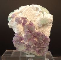 Fluorit auf Quarz - China