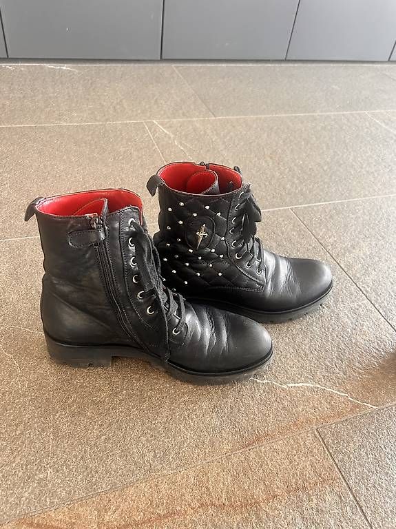 Chaussures femmes: anfibi cesare paciotti – D'occasion à Bioggio par vir_5b6b 1