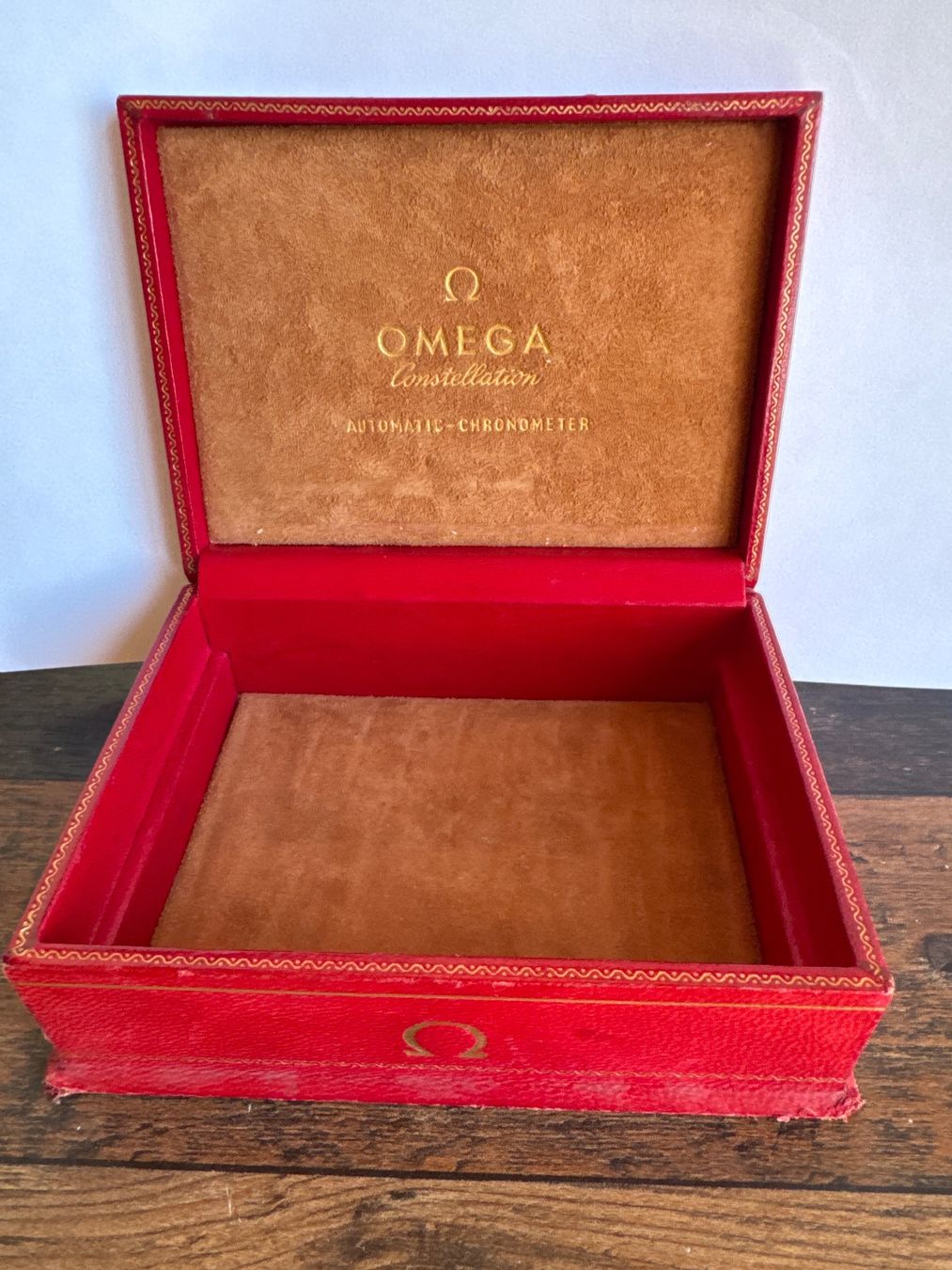 Omega Altro per la casa: Boîte Omega Constellation Vintage Rouge – Usato da Erde venduto da CBarts
