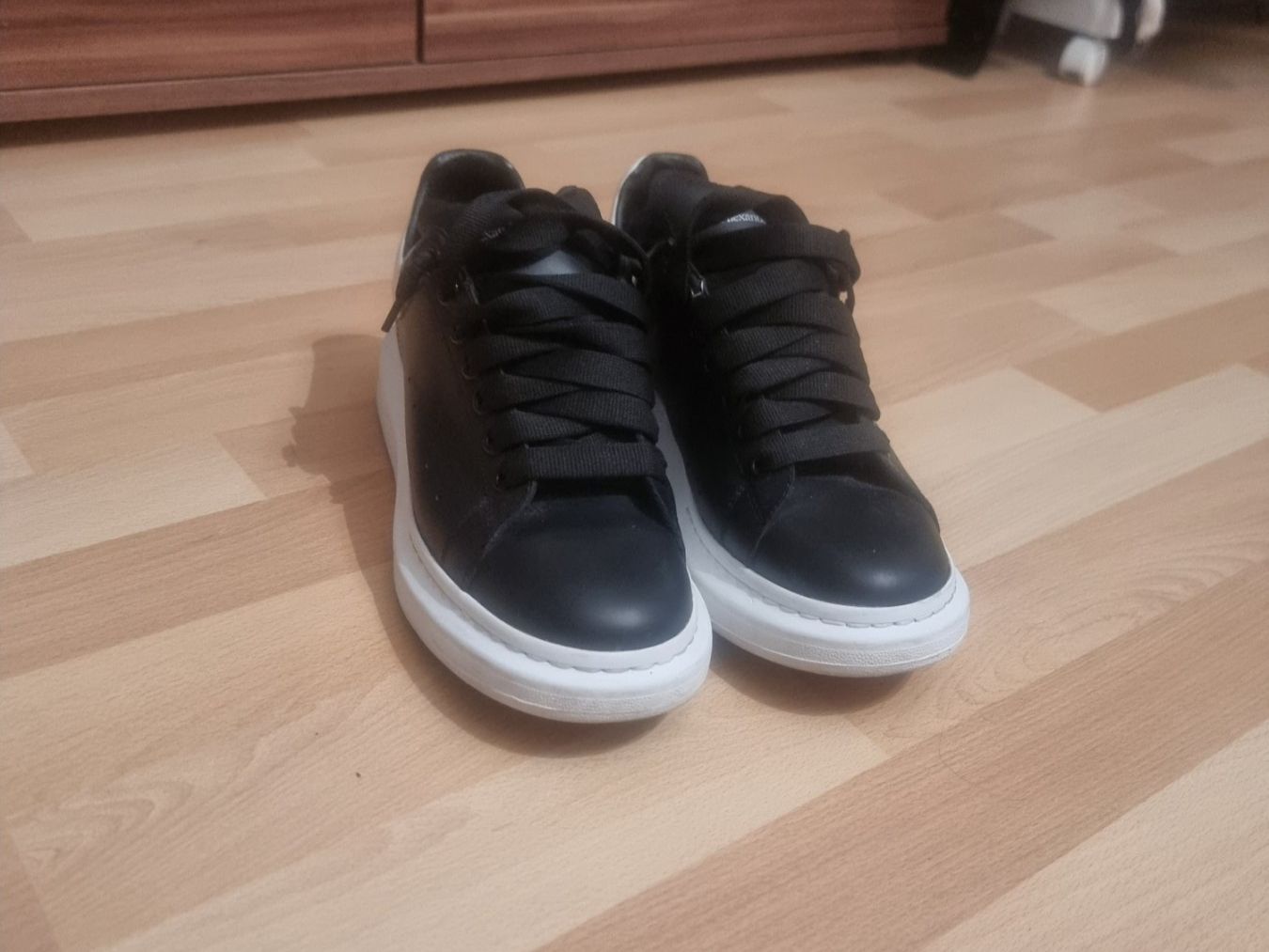 Alexander Mcqueen Scarpe da uomo: Alexander McQueen Schuhe Männer Gr.41 black/white – Usato da Jegenstorf venduto da Salmano 8