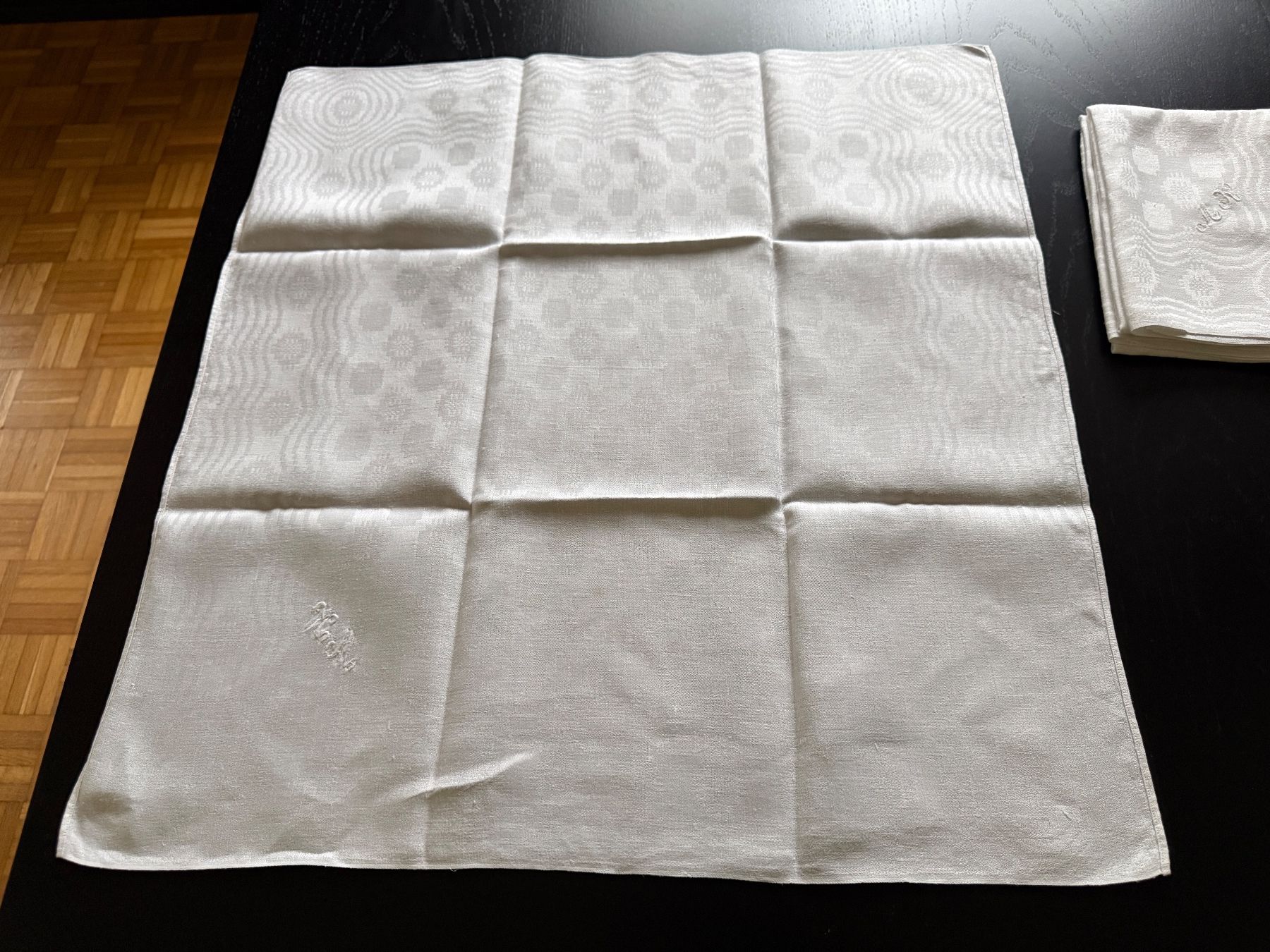 Tovaglioli: 3er Set Vintage Stoffservietten, Weiss mit Monogramm MK – Usato da Erstfeld venduto da Mario_boe0 3
