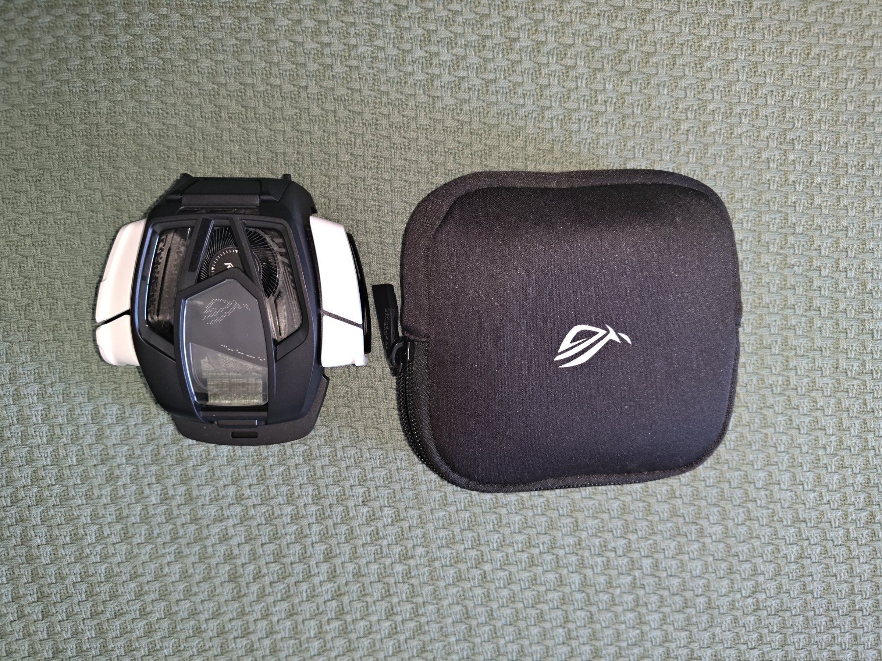 Asus Telefoni cellulari / Smartphones: ASUS ROG Phone 7 weiss + Cooler – Usato da Dietikon venduto da Alphaleks 6