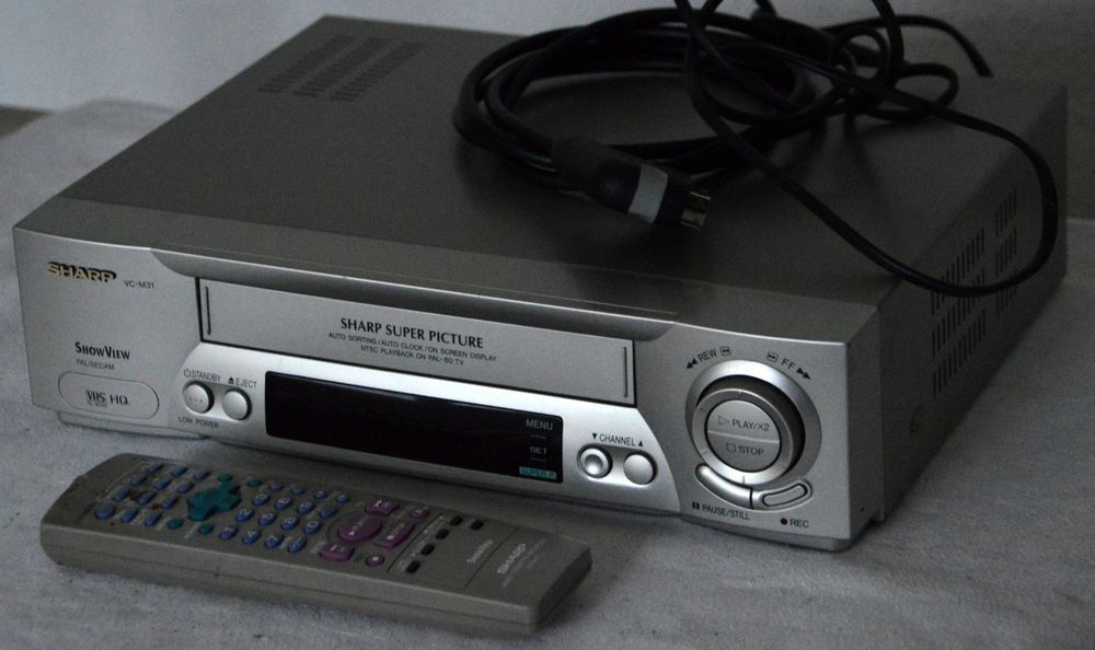 Videorecorder VHS Sharp VC-M31SVM magnétoscope (Gebraucht) in Collonges ...