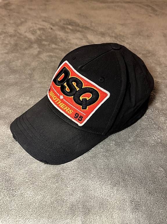 Hüte, Mützen & Caps: DSQUARED2 CAP  – Gebraucht aus Zürich von Thomas_Rado