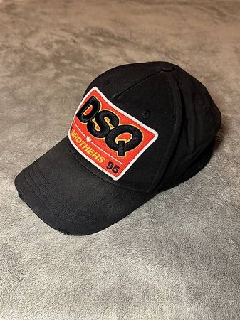DSQUARED2 CAP 