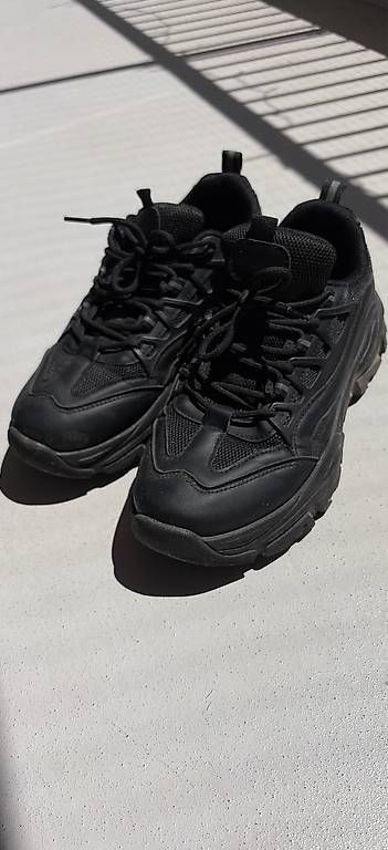 Scarpe da donna: Baskets Graceland noires taille 40 – Usato da Prilly venduto da ayl_v7wd
