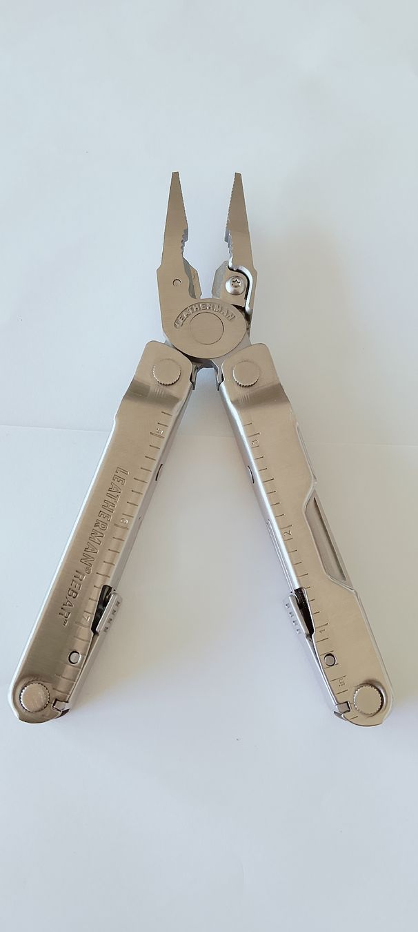 Leatherman Alle Werkzeuge: Neues Leatherman Rebar Multitool mit gürtelholster top – Neu (gemäss Beschreibung) aus Biel/Bienne von Vintage-timearts 1