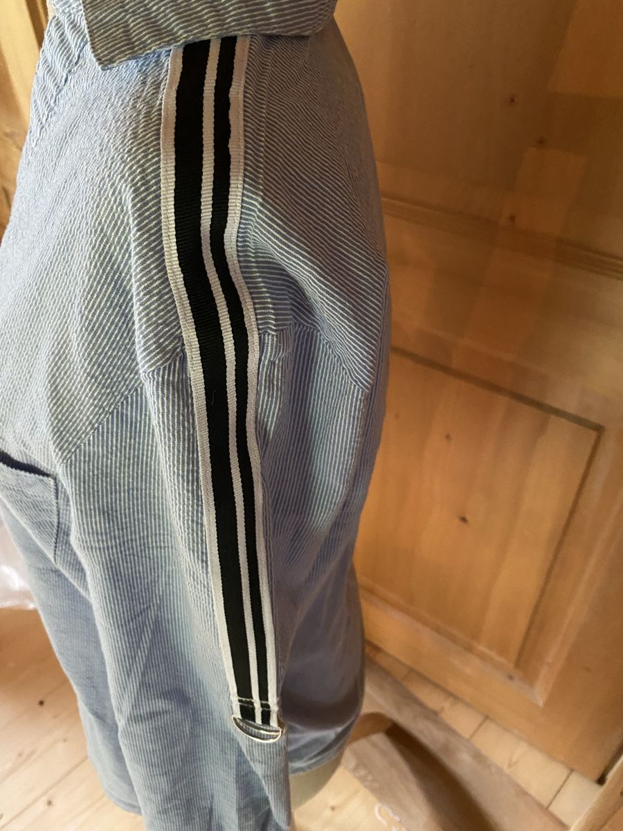 Camicette: Gestreifte Bluse mit coolem Detail – Usato da Bern venduto da ha6_zm75 1
