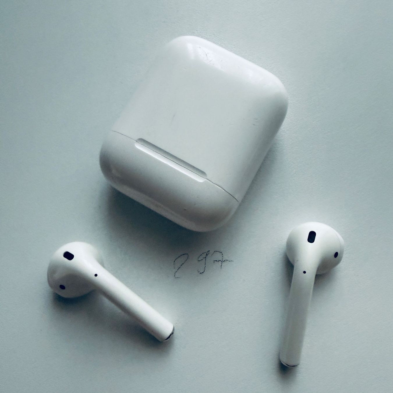 Apple Cuffie: Original Apple AirPods 2 Gen. Wireless Kopfhörer & Case – Usato da Basel venduto da MY.AIRPODS.SHOP 6