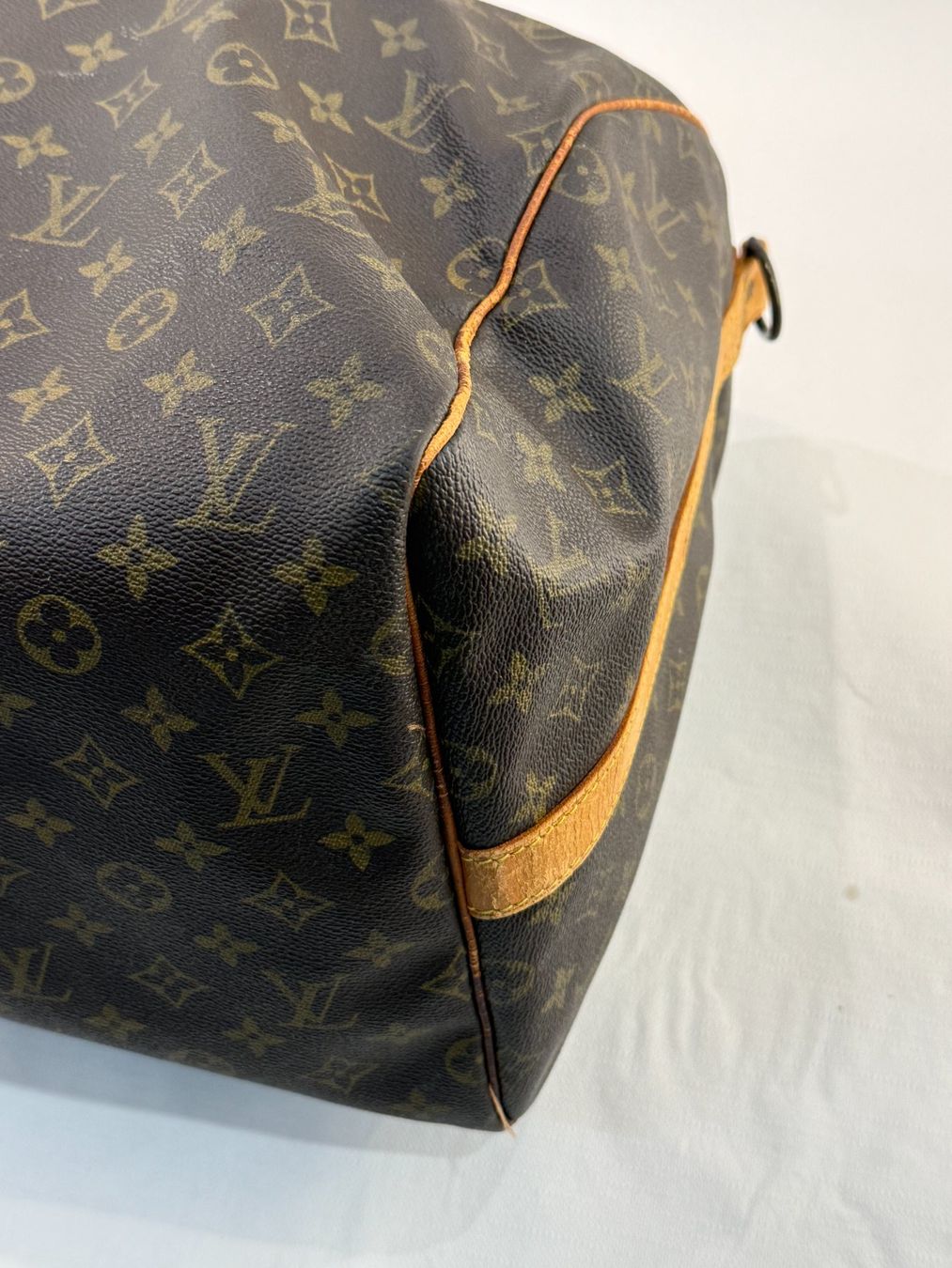Louis Vuitton Taschen: Louis Vuitton Keepall 55 Monogram Reisetasche – Gebraucht aus Erlenbach ZH von iLuxury 5