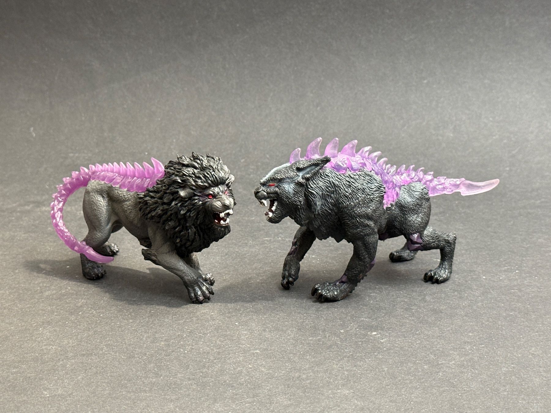 Schleich Figurines: NEU Eldrador Schleich Schattenwolf Wolf Schattenlöwe Löwe – Neuf (Voir description) à Ennetbaden par mapa05