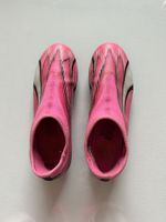 Crampons de football puma ultra rose, taille 38