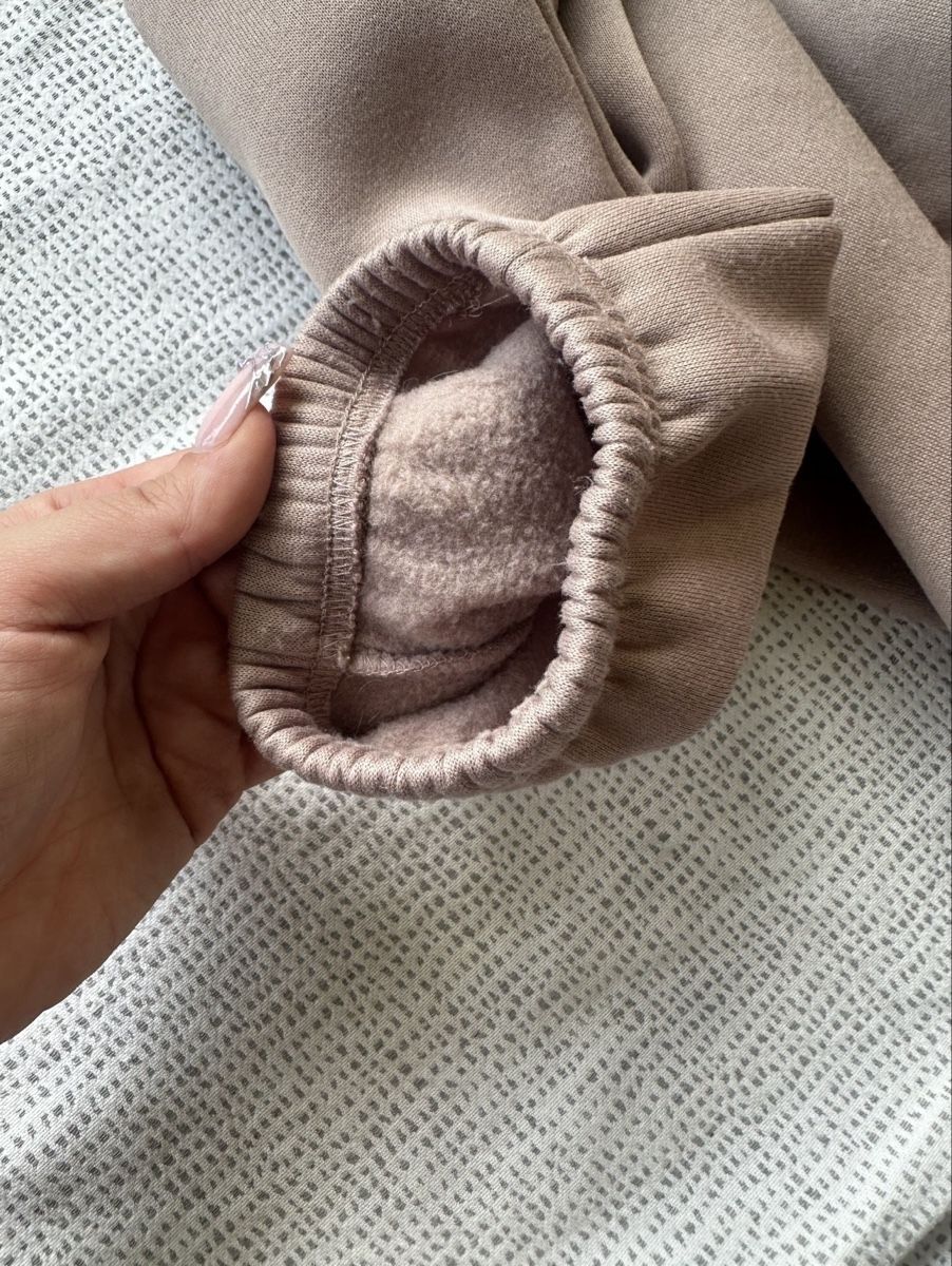 Pantalons: Beige Jogginghose Graphite – D'occasion à Rhäzüns par romina._gr 4