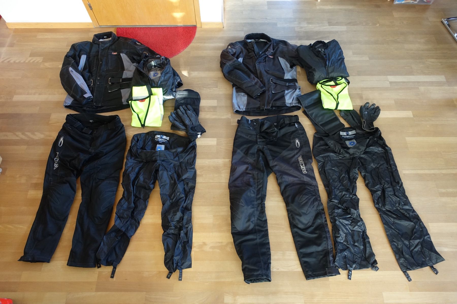 Lotti di vestiti: Motorradbekleidung Richa als Duo Set – Usato da Sagogn venduto da Busideluxe