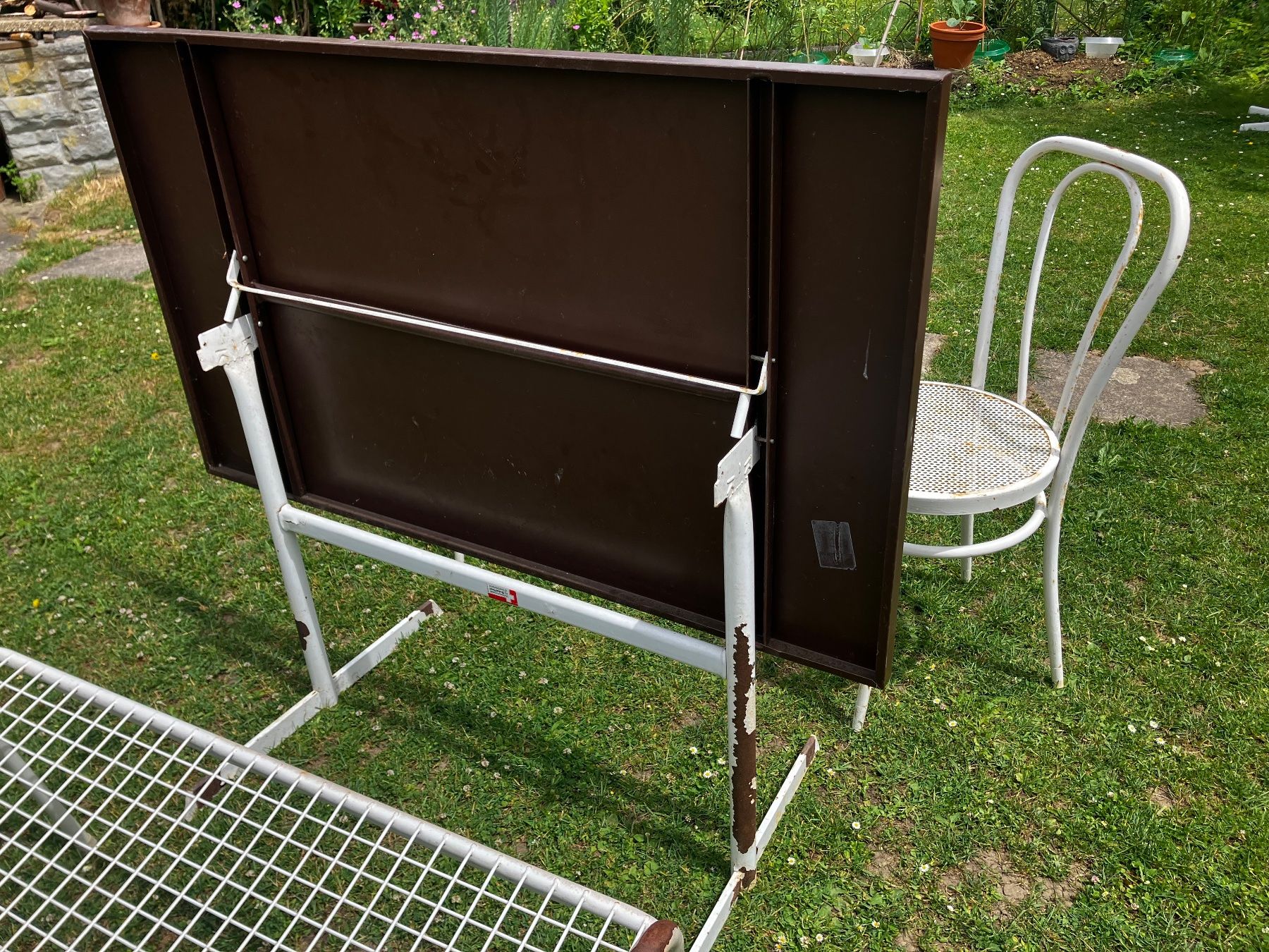 Schaffner Set di tavolo e panche: Alter Gartentisch Schaffner, Bank und Stühle – Usato da Winterthur venduto da anel44 4