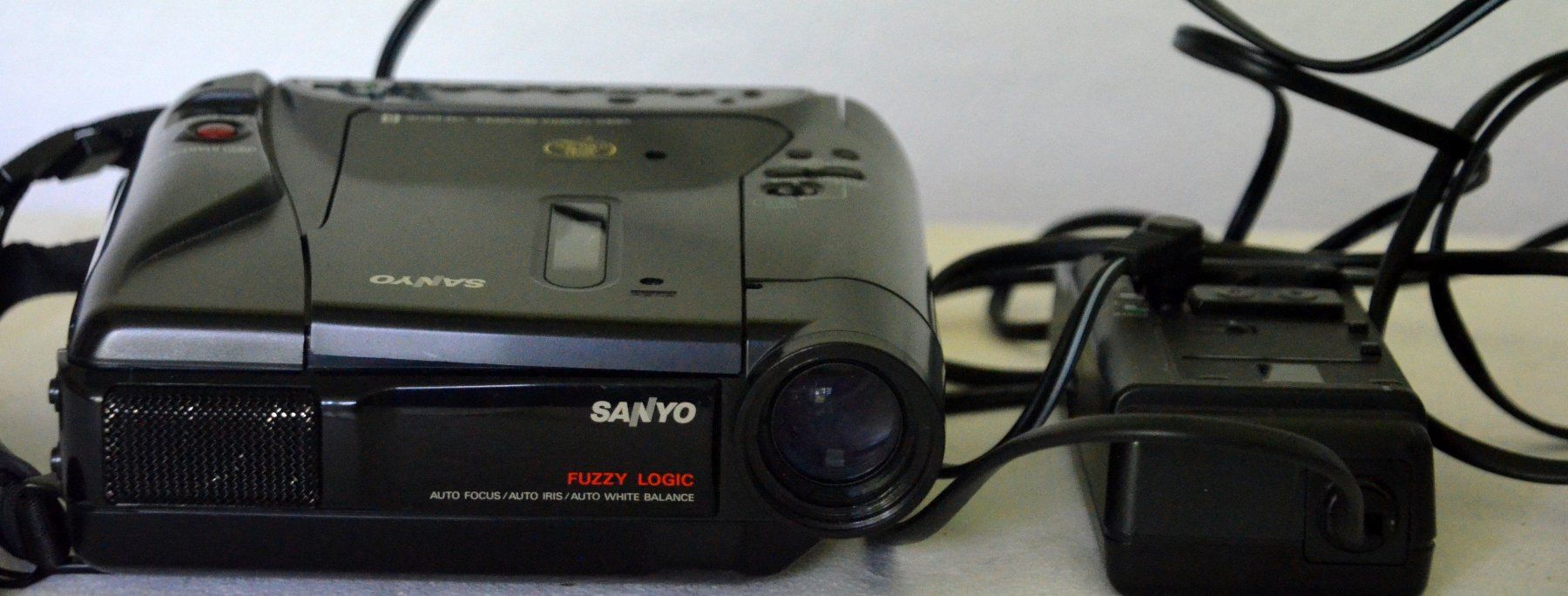 Sanyo Videocamere: Camcorder Sanyo VM-ES77P  Video8 caméscope – Difettoso da Collonges venduto da arashee 3