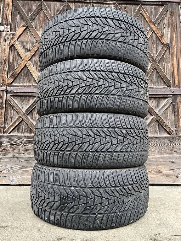 Pneumatici & Ruote complete: 275/40/20 Hankook Winterreifen  – Usato da Frasnacht venduto da nobloff 2