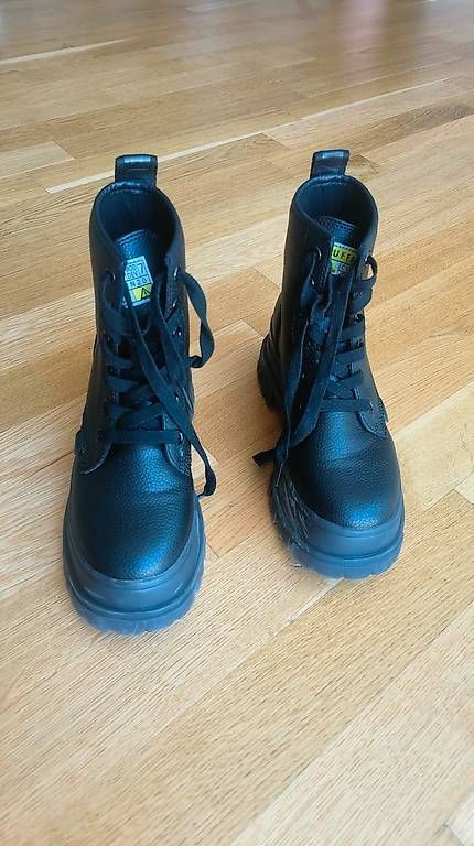 Damenschuhe: Buffalo London Schnürrstiefel Gr. 37 – Gebraucht aus Zürich von Innabella 2